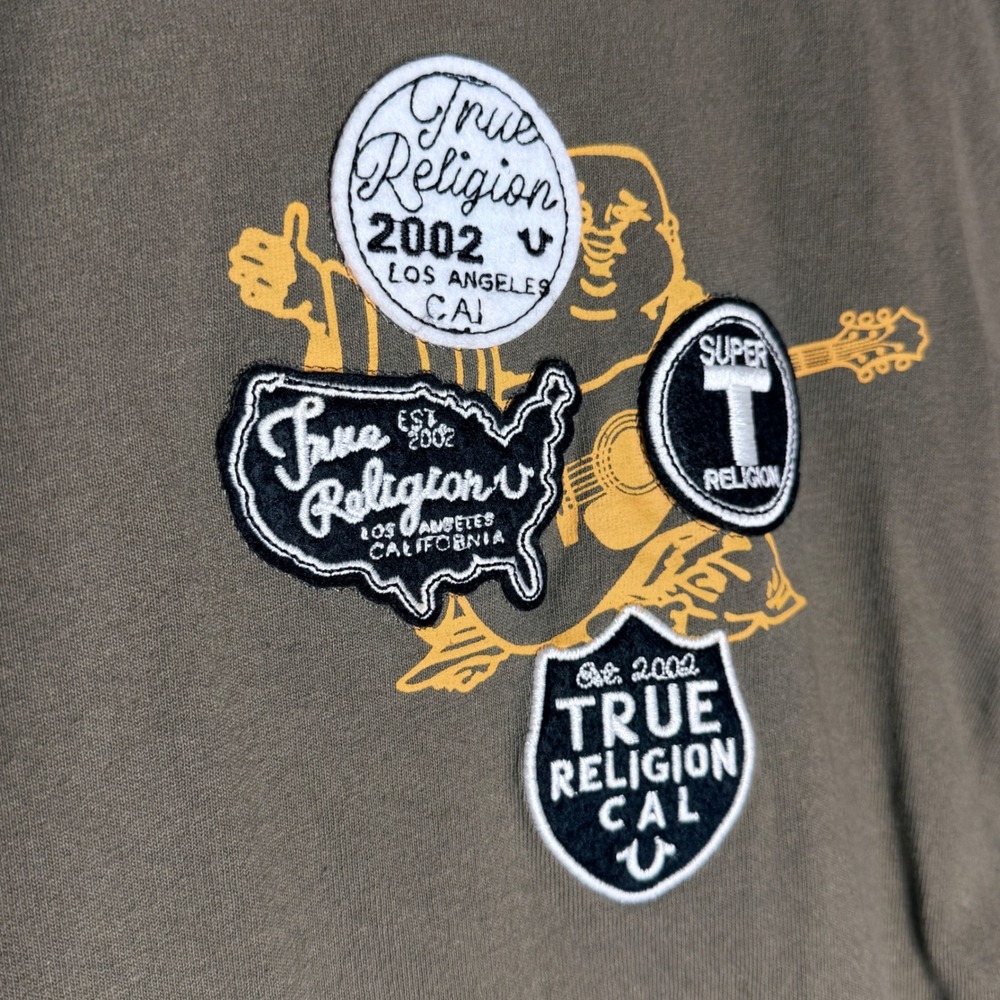 True Religion Mens SS University Tee Kalamata Green Graphic Patch T-Shirt 109519 - Picture 12 of 14